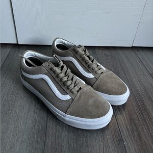 NWOT Vans old skool men’s sneakers green/grey